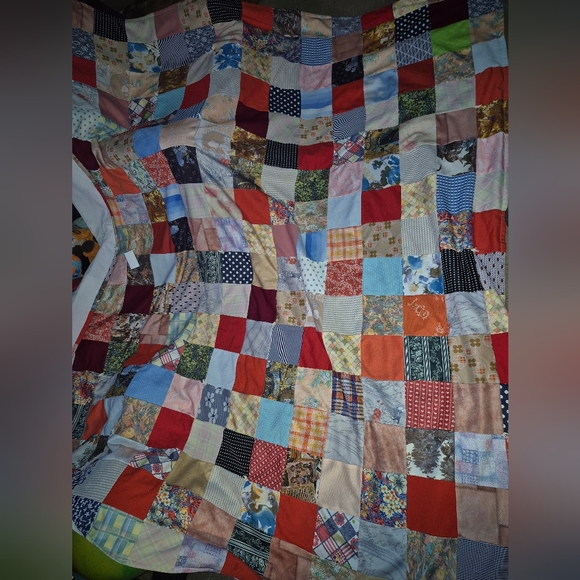 Vintage handmade Patchwork quilt approx 80x90 Multicolor Design
